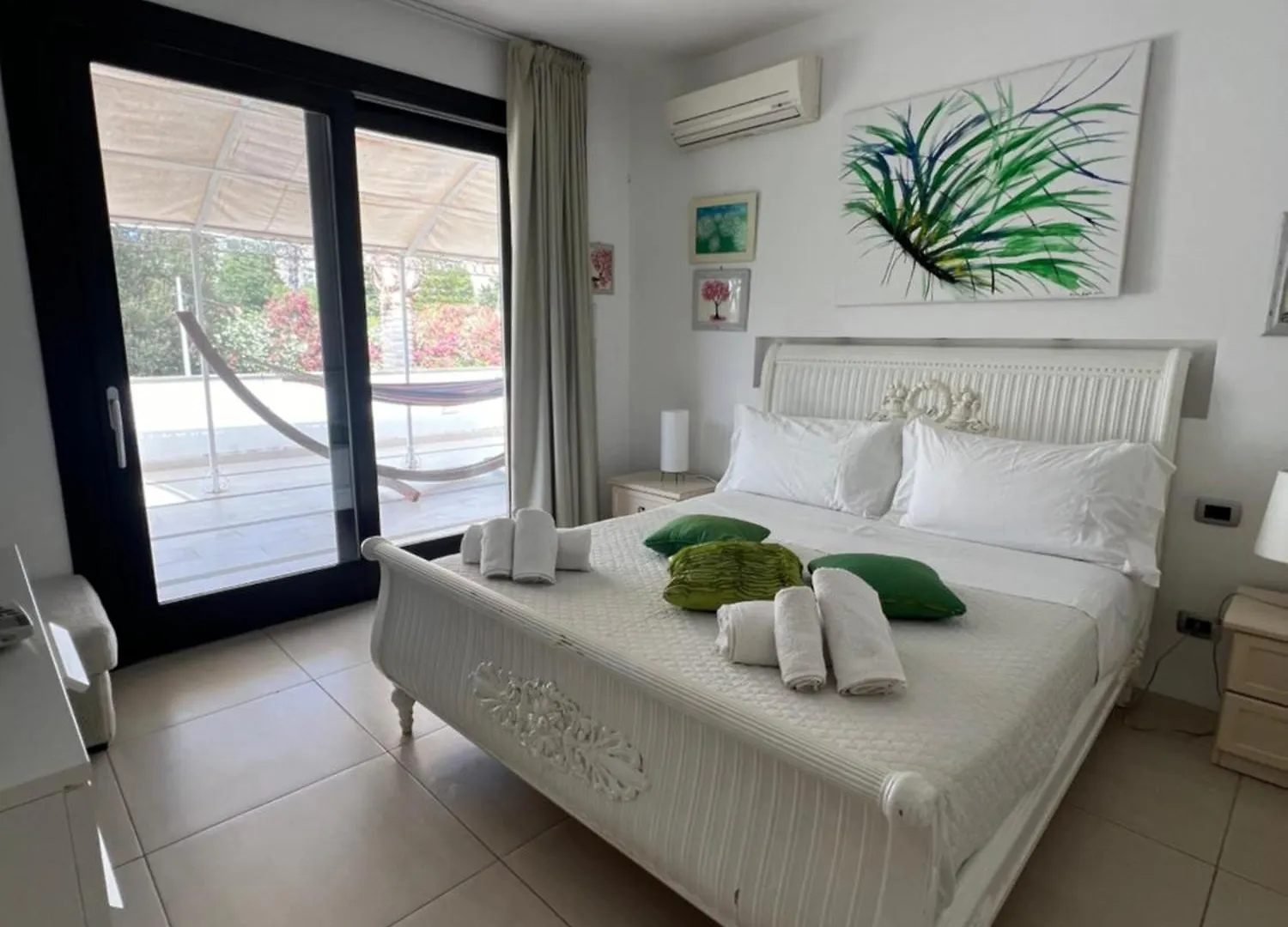 Villa Losanna Mondello 0*,