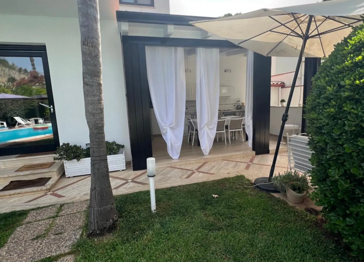 Villa Losanna Mondello Italy